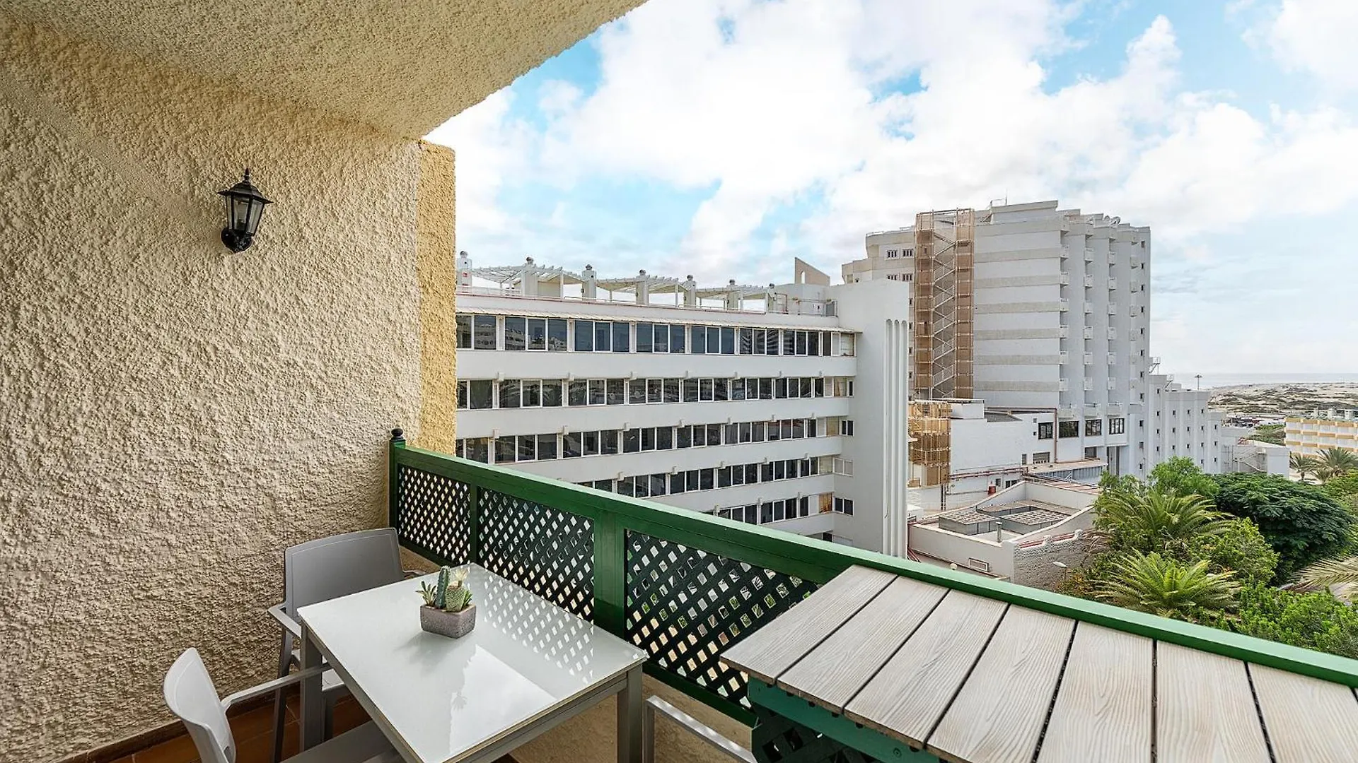 Beach View Apartment I San Bartolomé 0*,  Španělsko