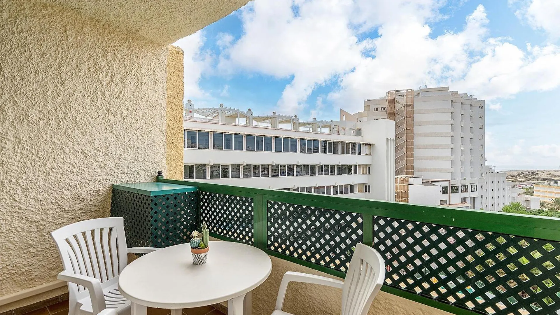 Beach View Apartment I San Bartolomé 0*,  Španělsko