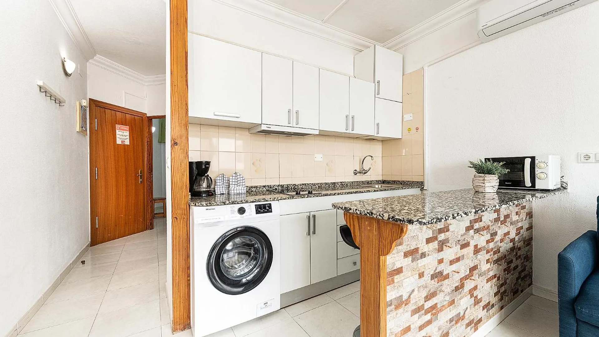 Beach View Apartment I San Bartolome de Tirajana  Holiday home